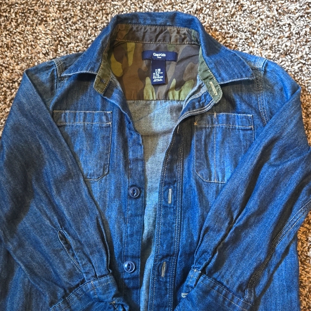 GAP Kids Blue Jean Button Down XS 4-5yrs old